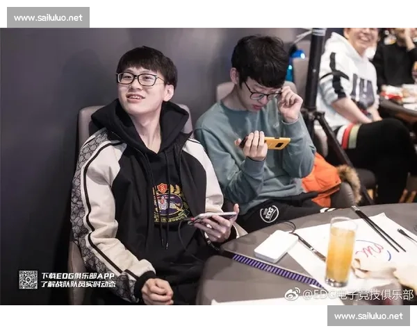 电子竞技比分解析聚焦赛事走势与战队实力变化全景观察深度报告