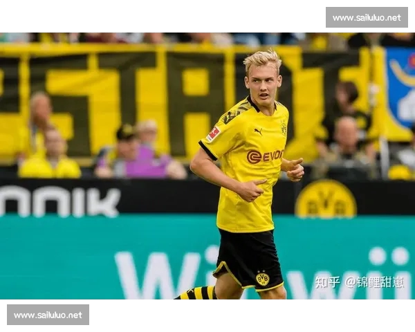 基于赛后数据的足球比赛表现分析与战略调整探讨